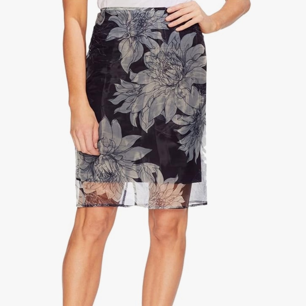 NWT Vince Camuto Floral Overlay A-Line Skirt